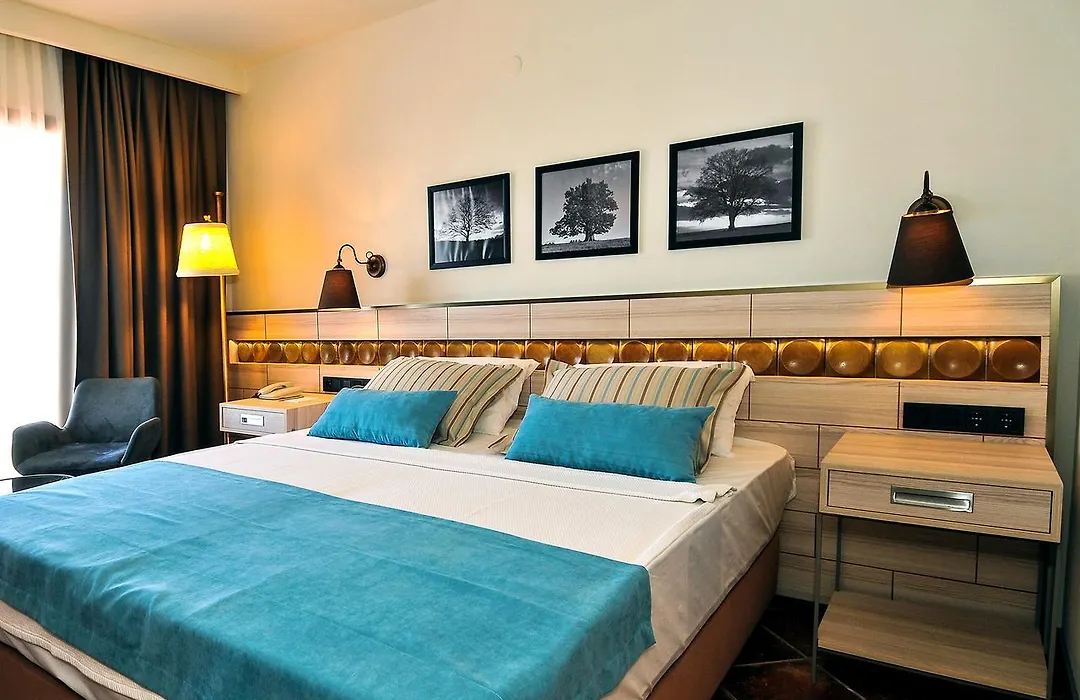 Green Beach Resort-1